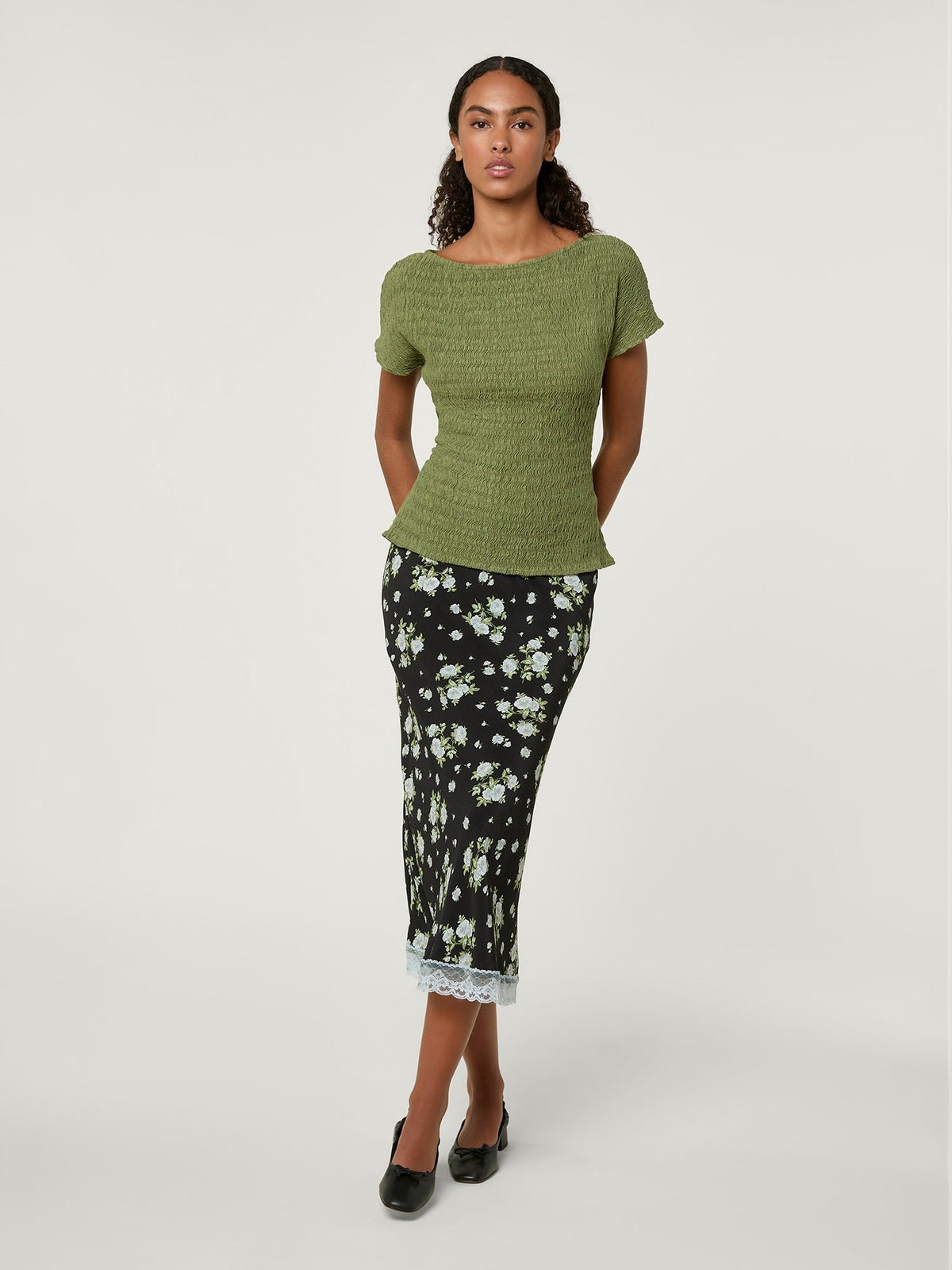 ROUJE-515_SALIA-NOIR_01