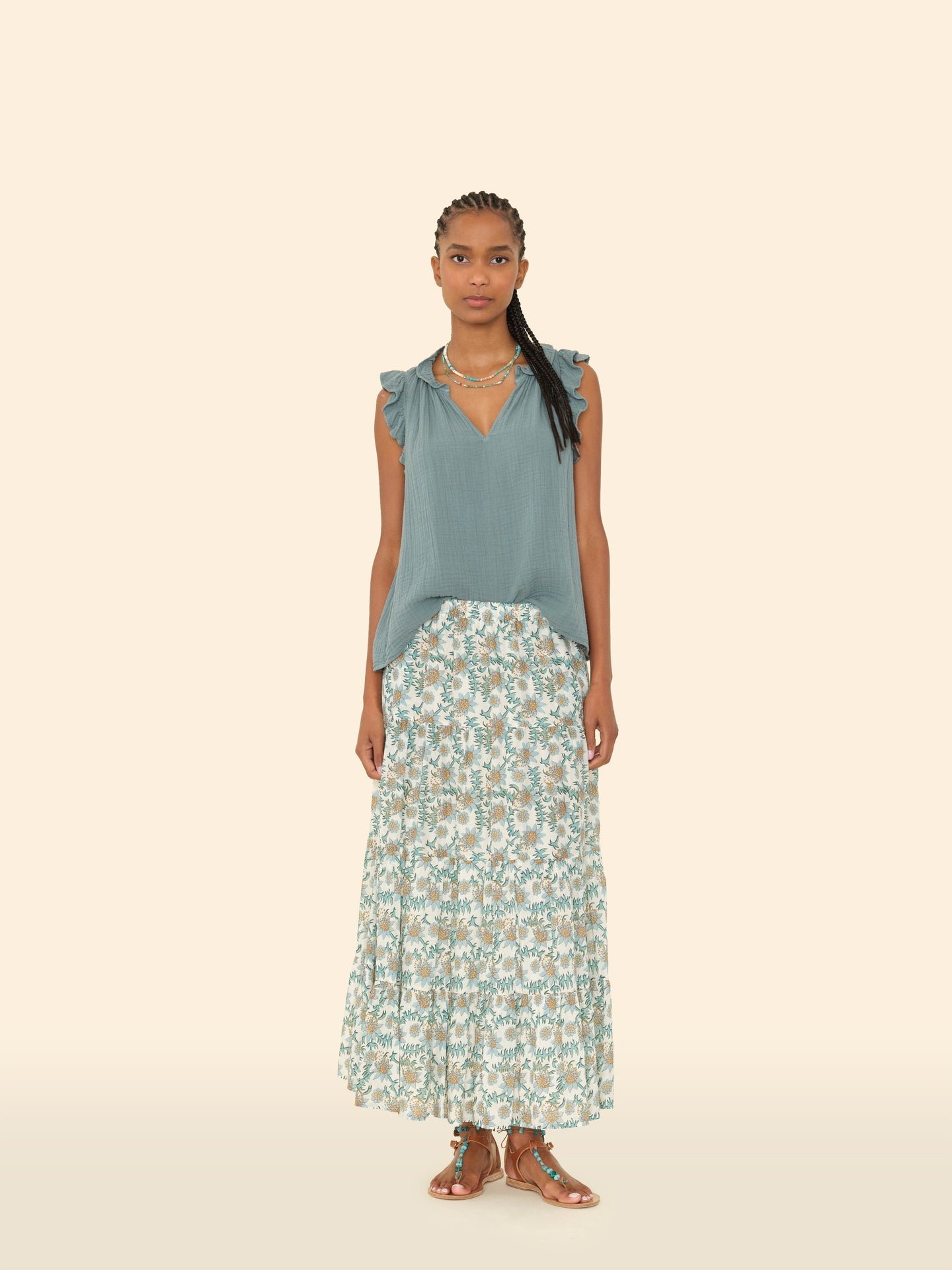 XIRENA-443_VIOLA_SKIRT-GARDENIA_01